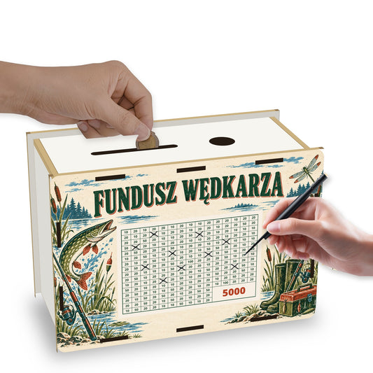 Skarbonka wykreślanka „Fundusz wędkarza” 5 000 zł w użyciu – wrzucanie monety i skreślanie pól